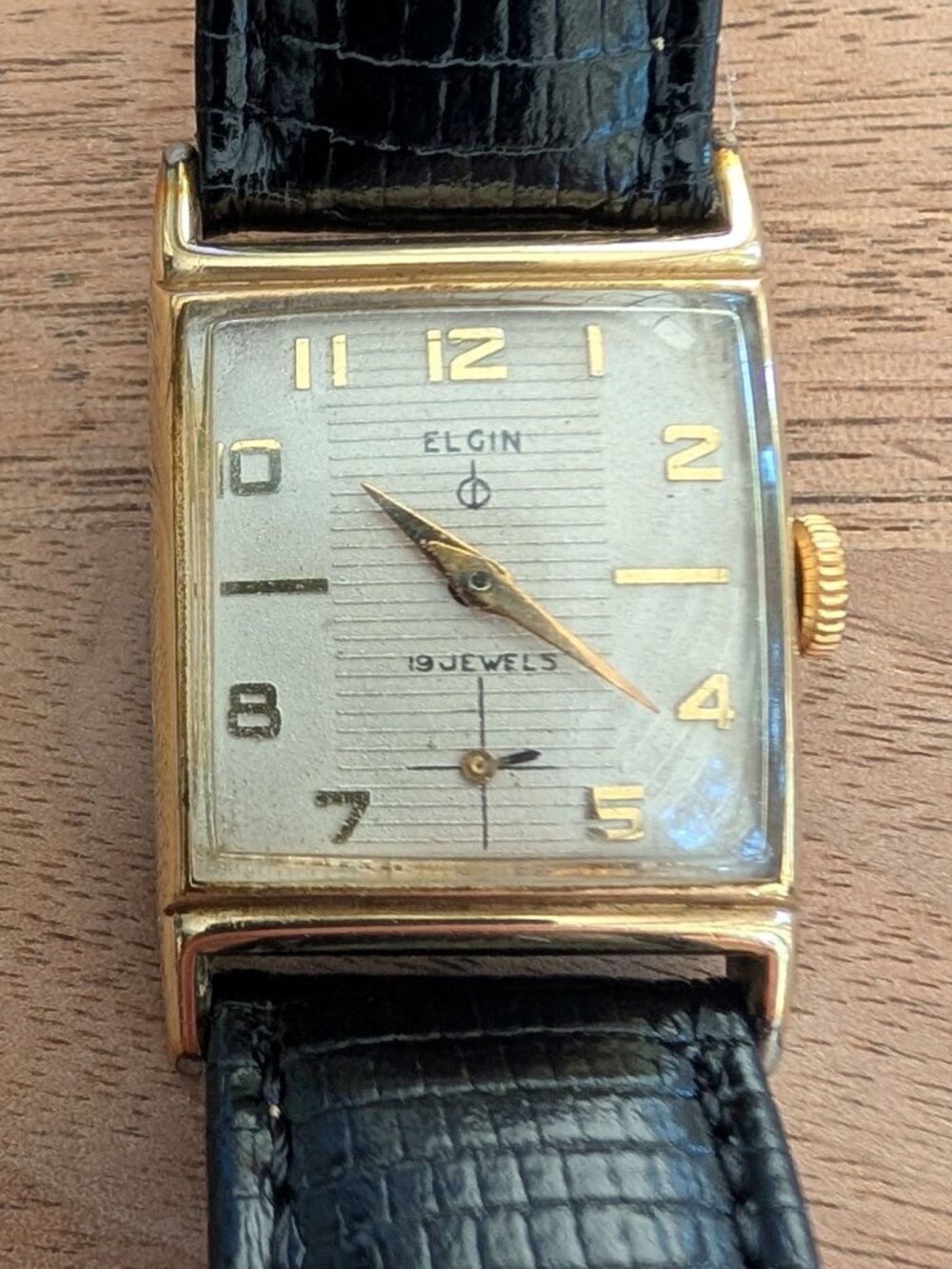 Elgin Vintage 1950s wristwatch: manual, good working condition